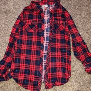 100% polyester flannel looking button up